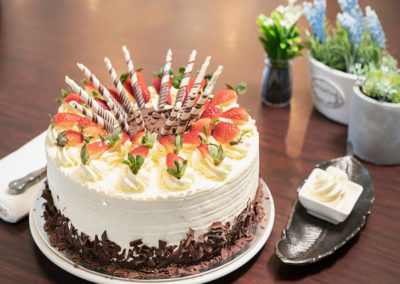 MEET ERIN OUR PASTRY CHEF - Club Tweed